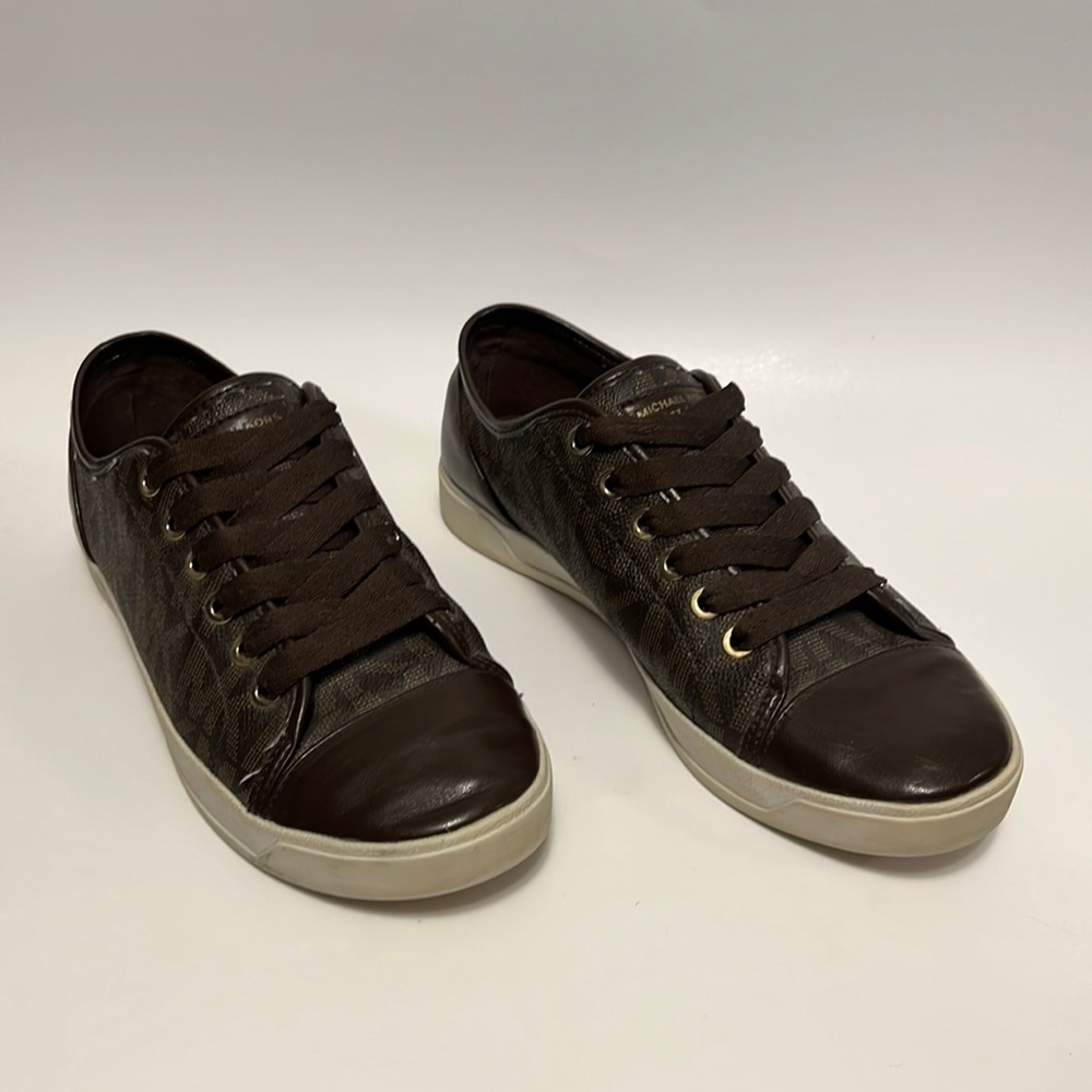 Micheal Kors Sneakers Women’s 8